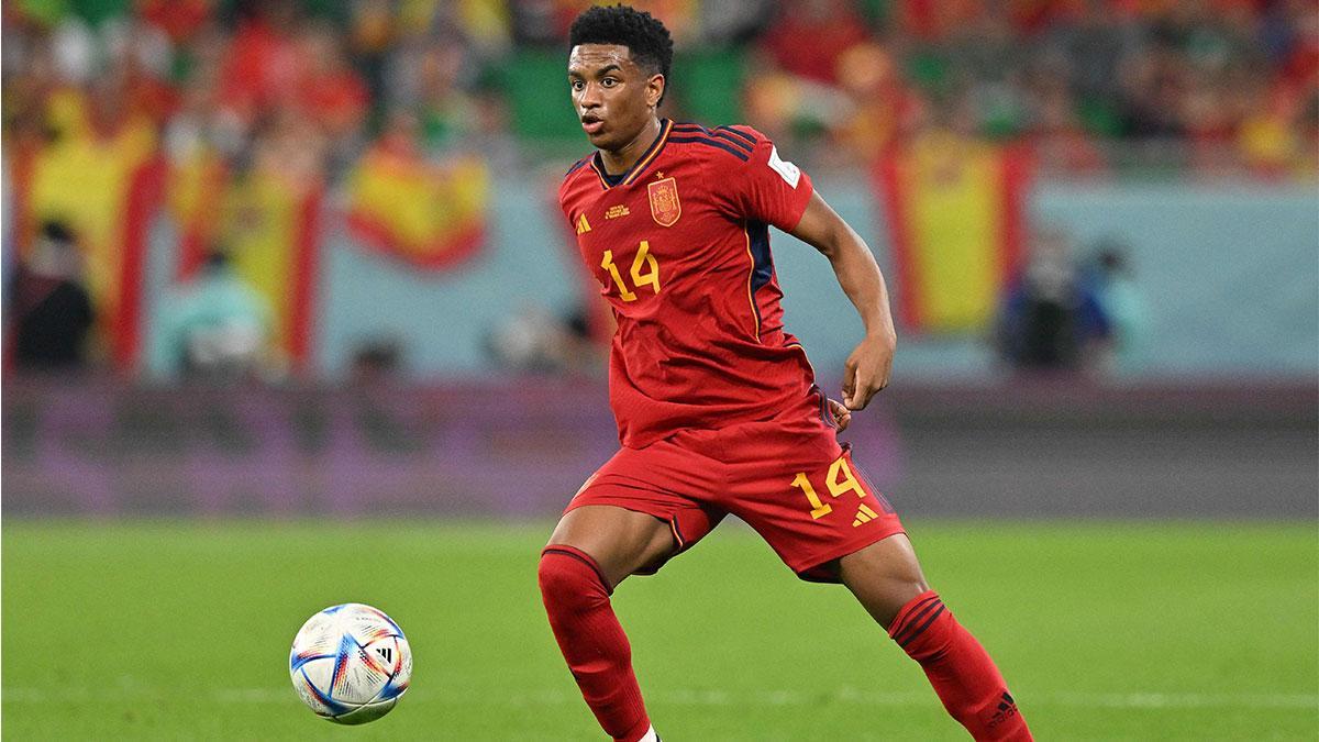 Balde debutó con España en el Mundial de Qatar. Balde debutó con España en el Mundial de Qatar.