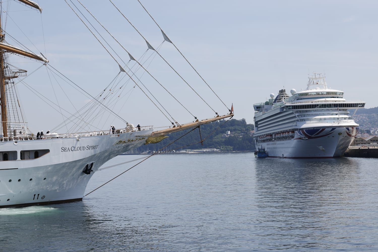 Modernidad y clasicismo se unen en Vigo con el 'Ventura' y el 'Sea Cloud Spirit'
