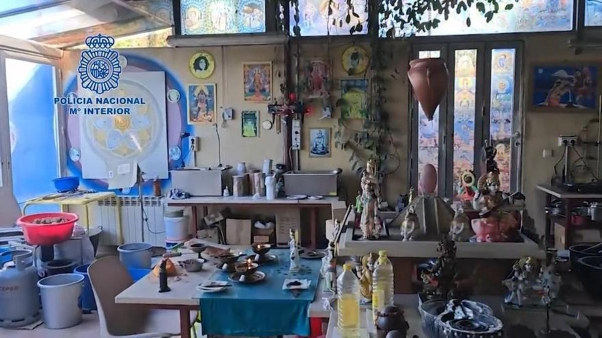 'El lama del mercurio' presuntamente utilizaba diferentes técnicas de manipulación y se valía de los productos 'milagrosos' para manipular a sus adeptos.