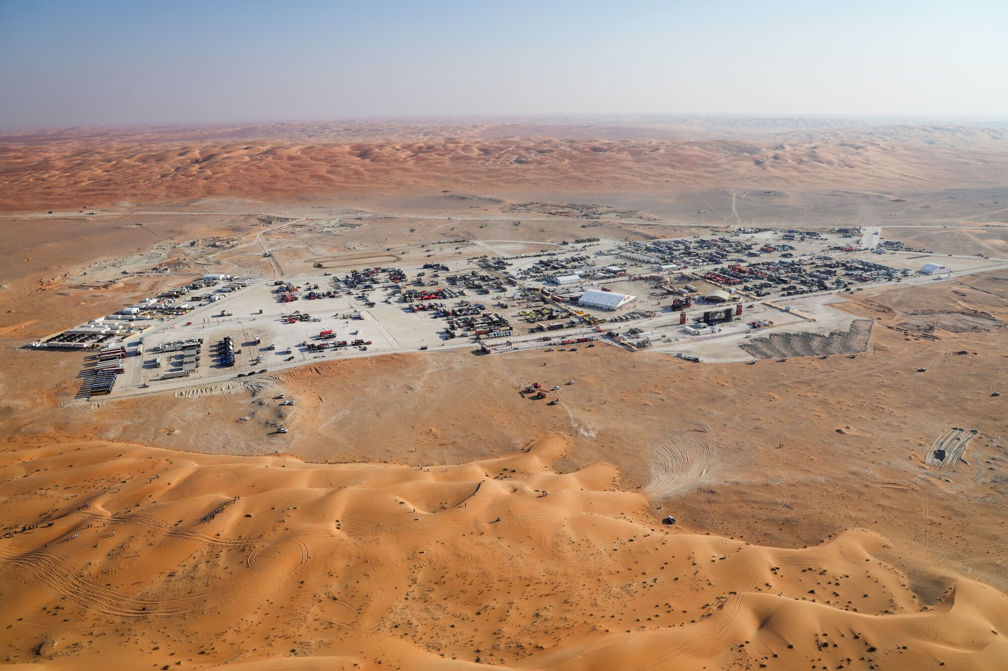 Bivouac during the Stage 10 of the Dakar 2025 on January 15, 2025 between Haradh and Subaytah, Saudi Arabia - Photo Florent Gooden / DPPI AFP7 15/01/2025 ONLY FOR USE IN SPAIN. FLORENT GOODEN / DPPI Media / AFP7 / Europa Press;Auto;DAKAR;Motorsport;rally;RALLY-RAID;SAUDI ARABIA;DAKAR 2025 - STAGE 10;