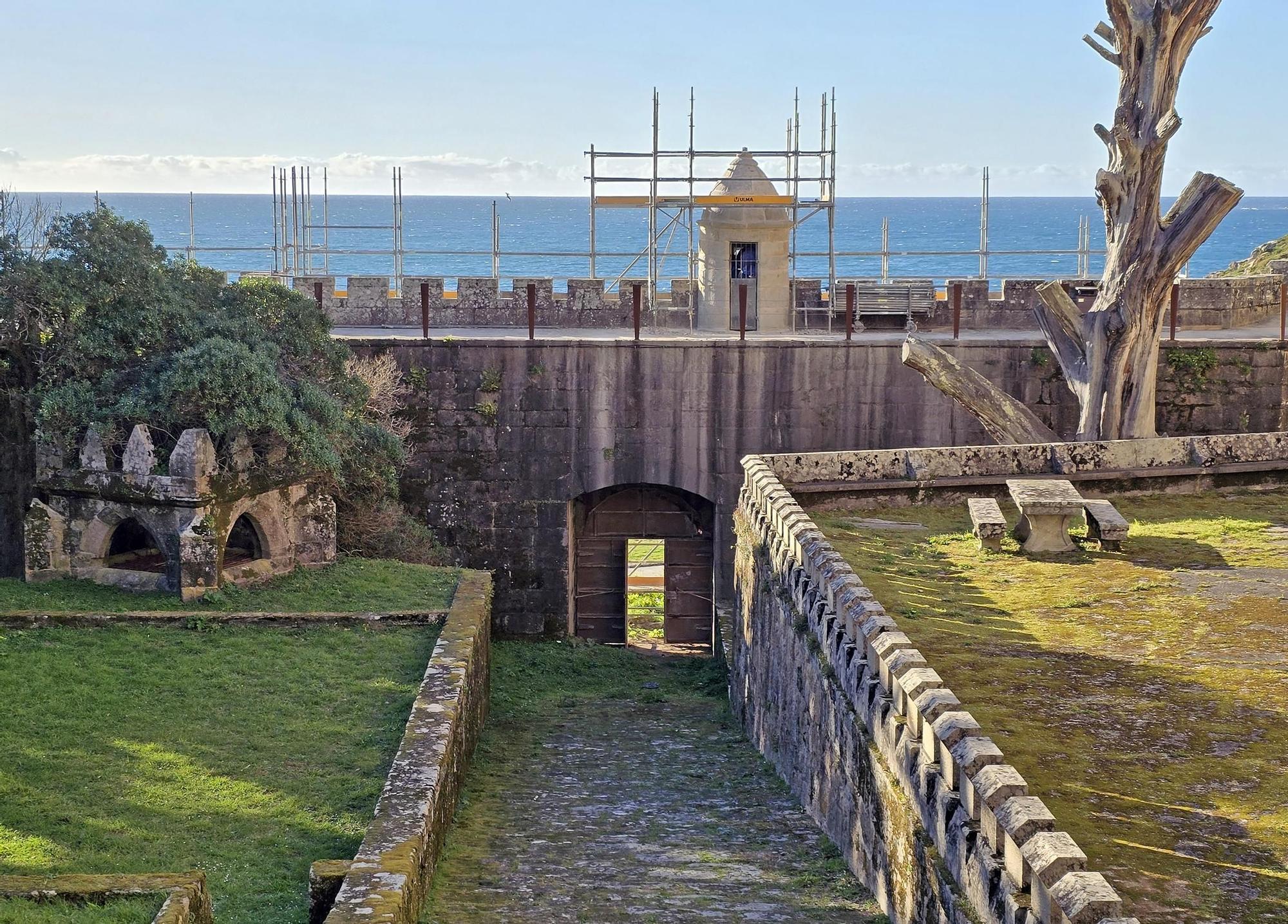 La fortaleza de Monterreal empieza a mostrar su aspecto original