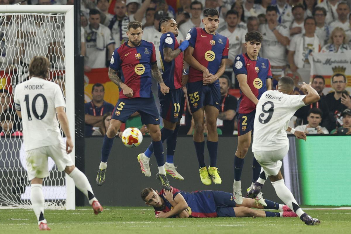 Kylian Mbappe marca el gol del momentáneo empate en La Cartuja.