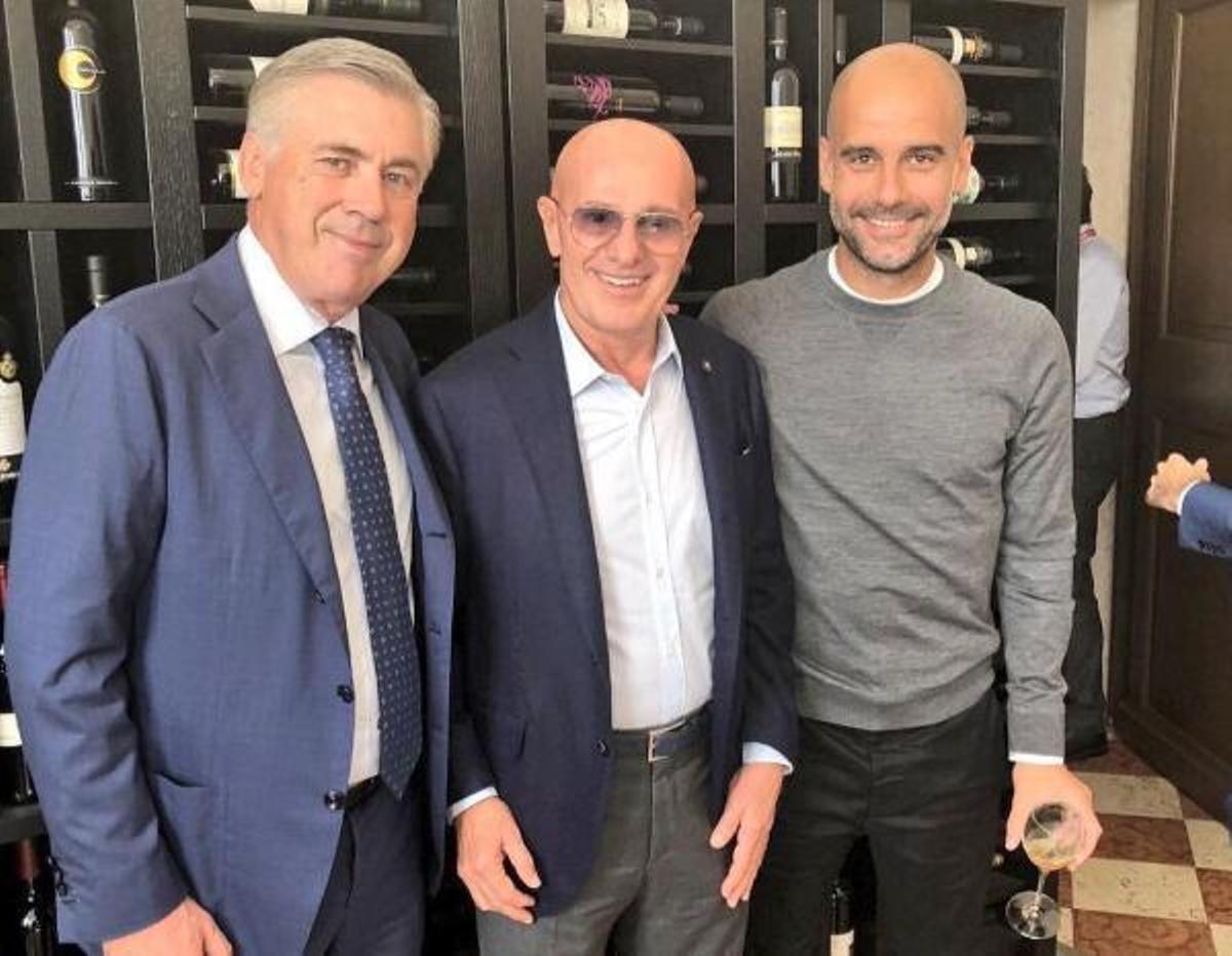 Carlo Ancelotti, junto a Arrigo Sacchi y Pep Guardiola en un homenaje que se le hizo en Trento