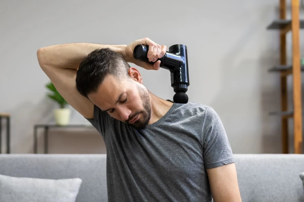 ¡Impresionante rebaja! La pistola de masajes más eficaz que te hará olvidar las molestias musculares ¡Impresionante rebaja! La pistola de masajes más eficaz que te hará olvidar las molestias musculares
