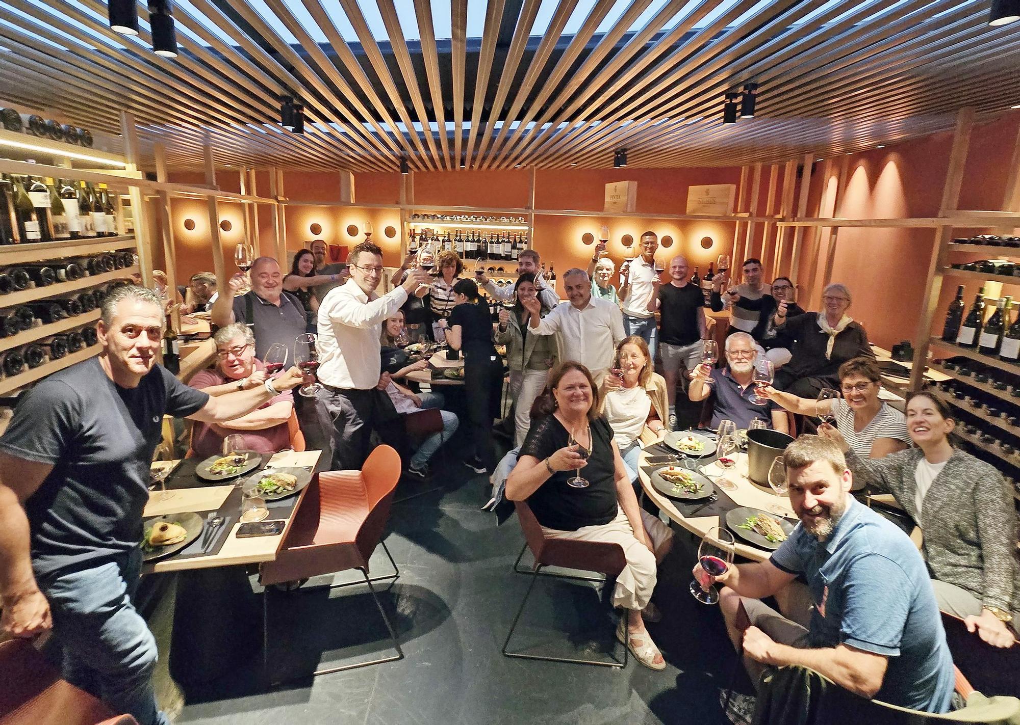Cata de vinos y tapas para suscriptores de FARO