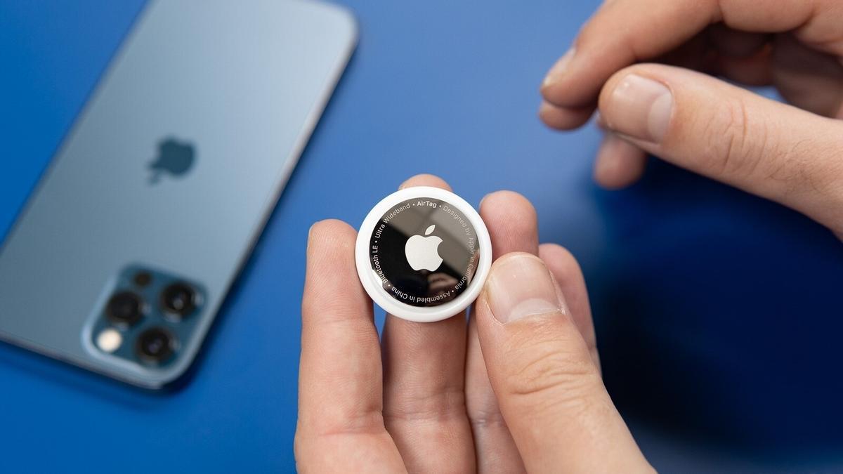 Apple AirTags Review 014