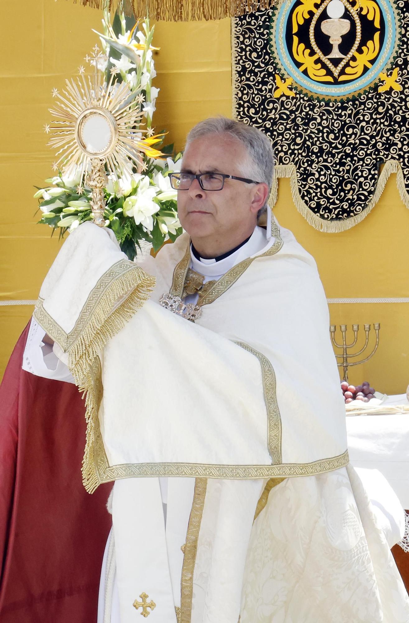 Exaltación floral en el Corpus de Ponteareas
