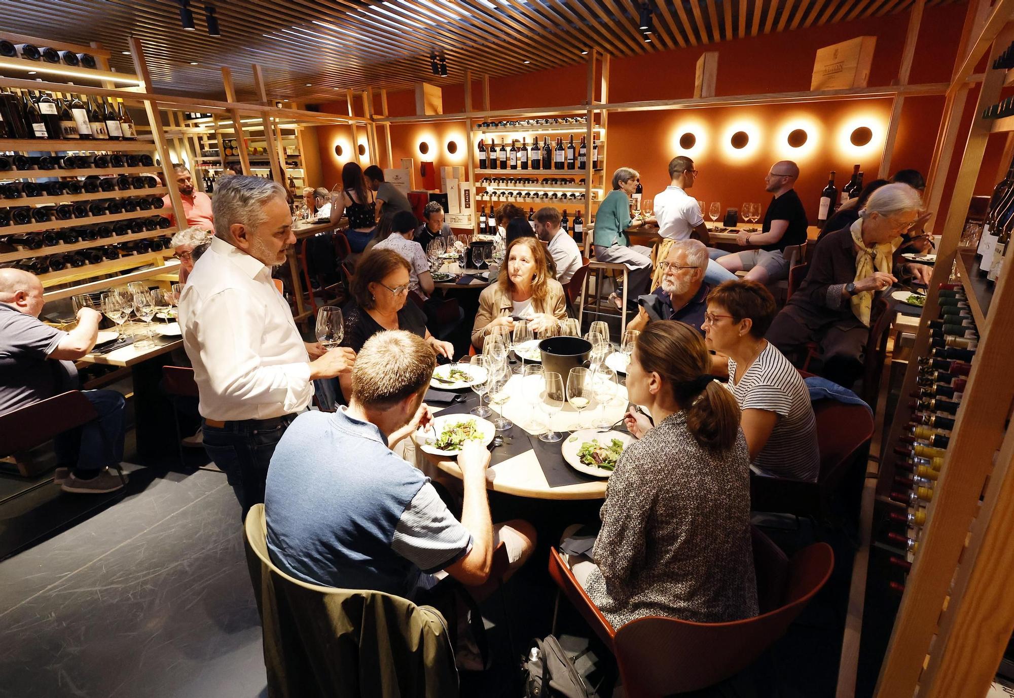 Cata de vinos y tapas para suscriptores de FARO