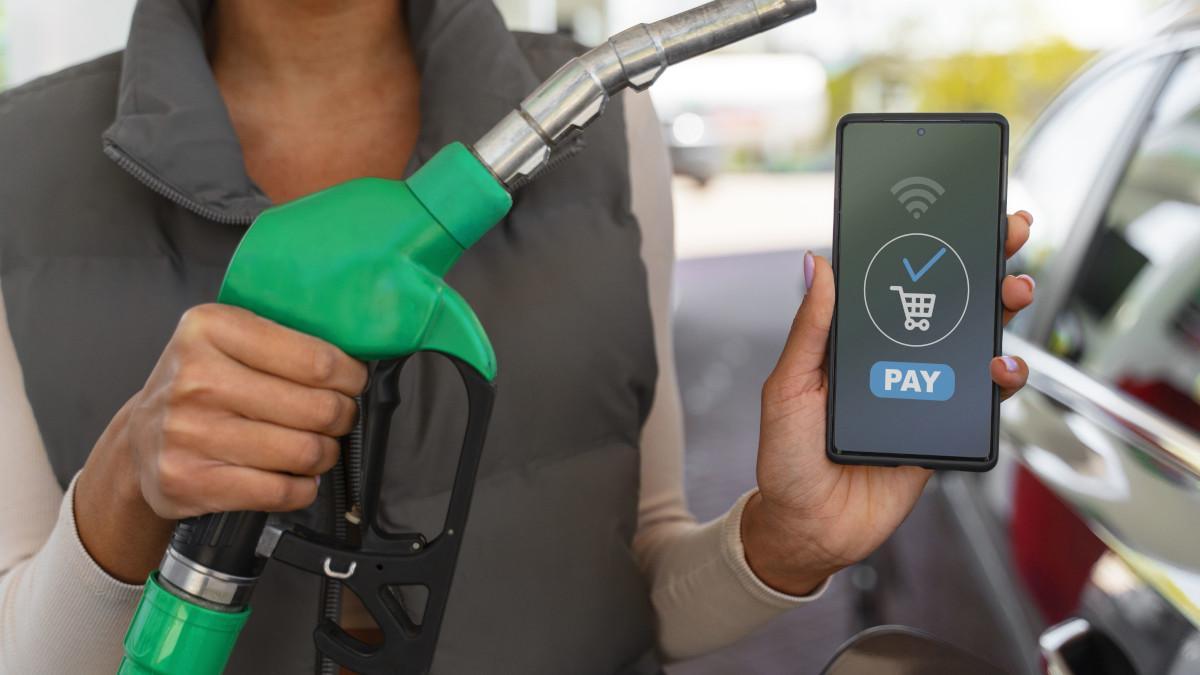 Ahorrar dinero cuando echas gasolina
