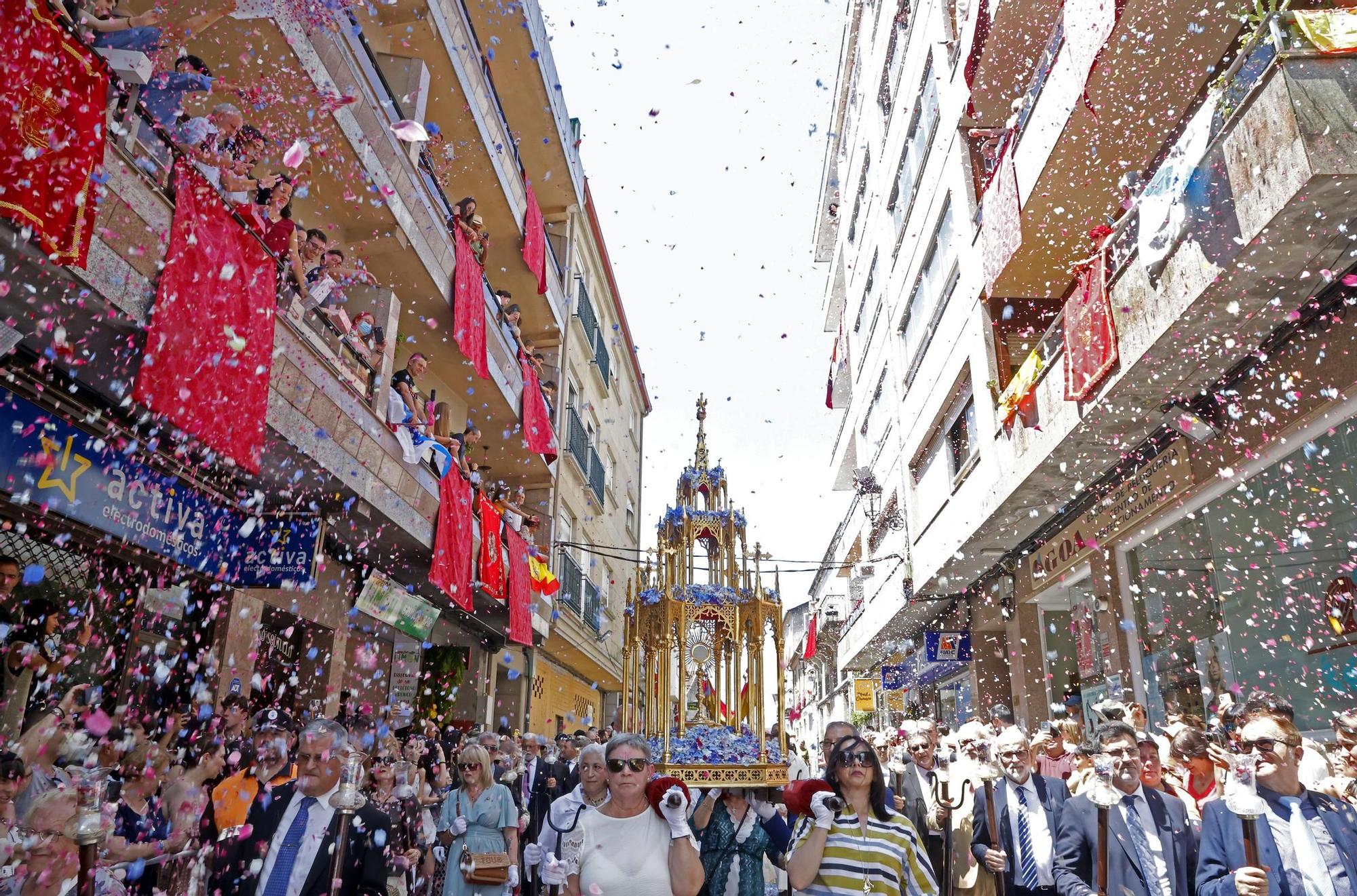Exaltación floral en el Corpus de Ponteareas