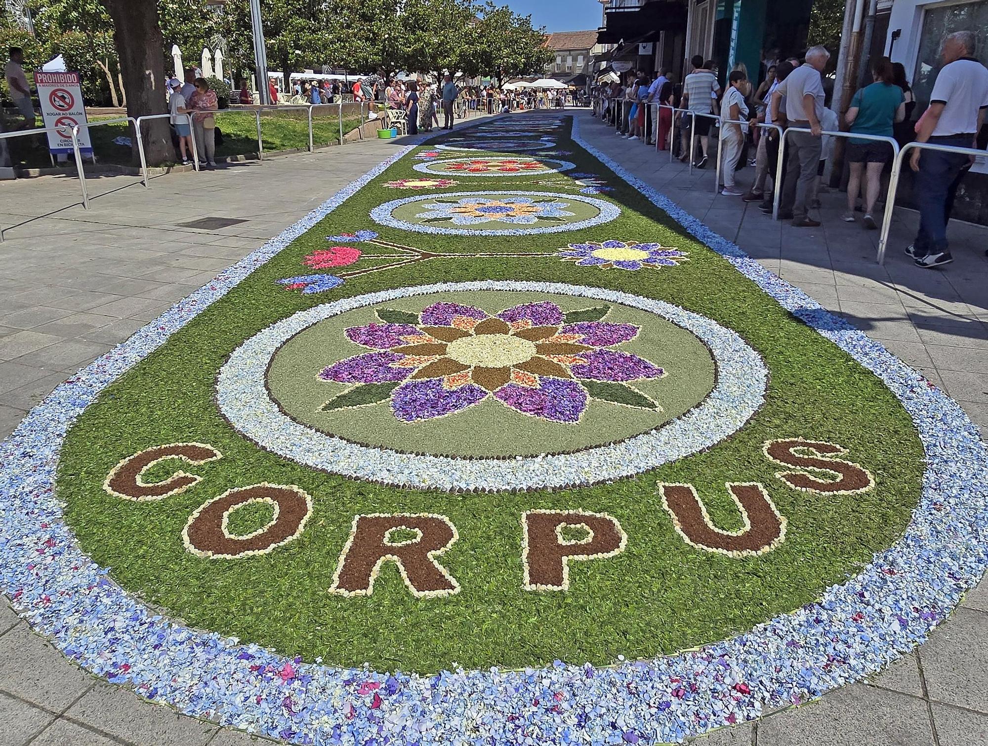 Exaltación floral en el Corpus de Ponteareas