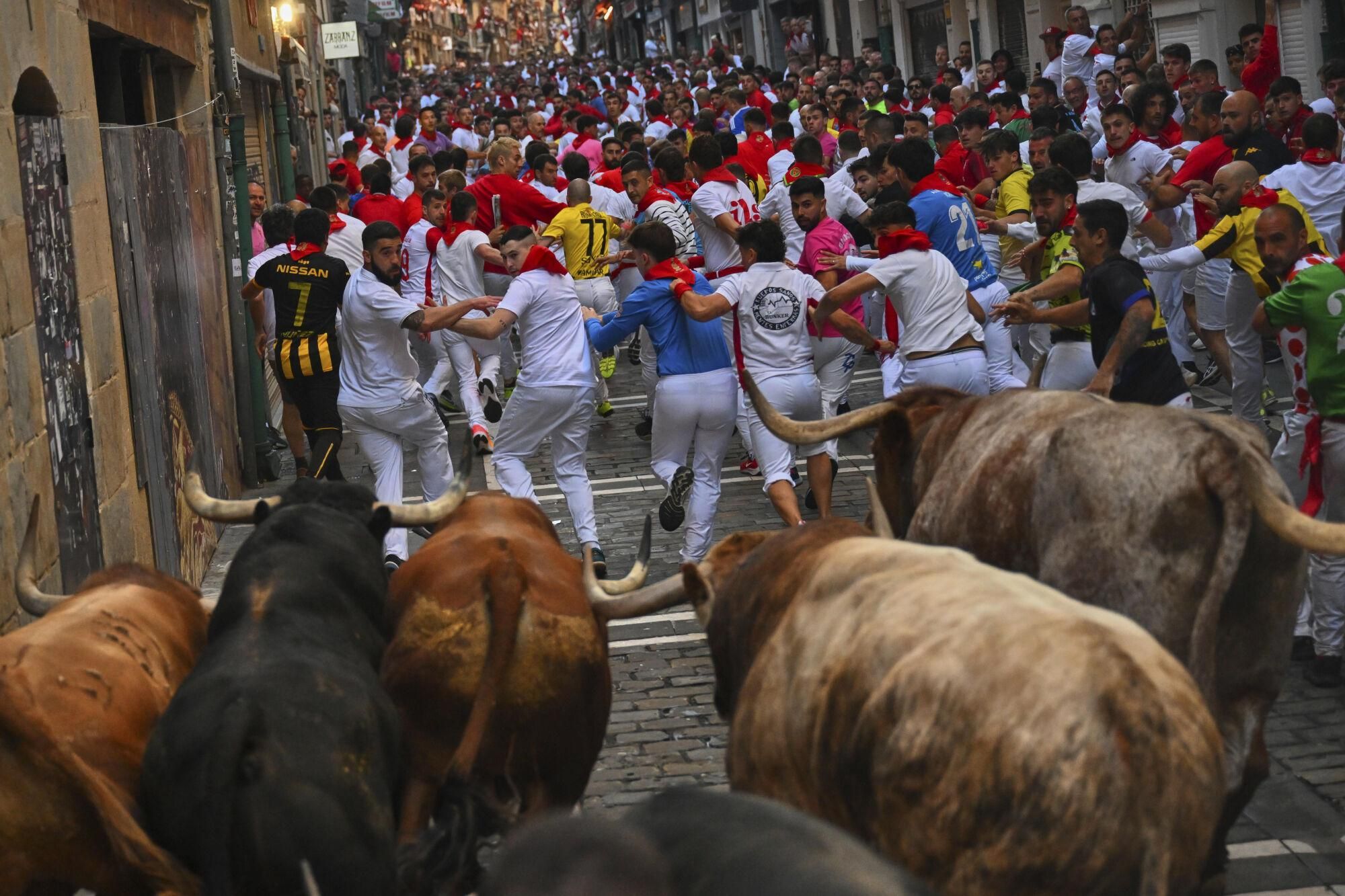 Cuarto encierro de los Sanfermines 2025, en imágenes.