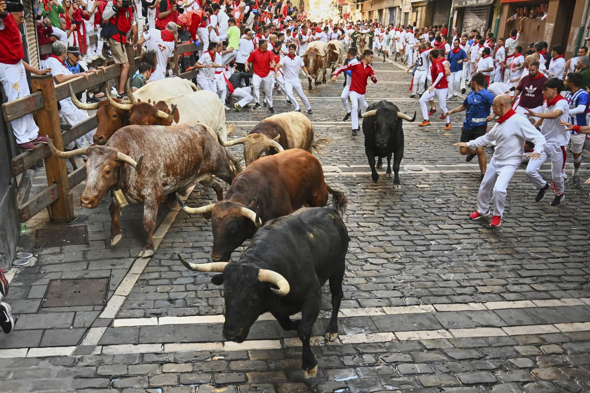 Cuarto encierro de los Sanfermines 2025, en imágenes.