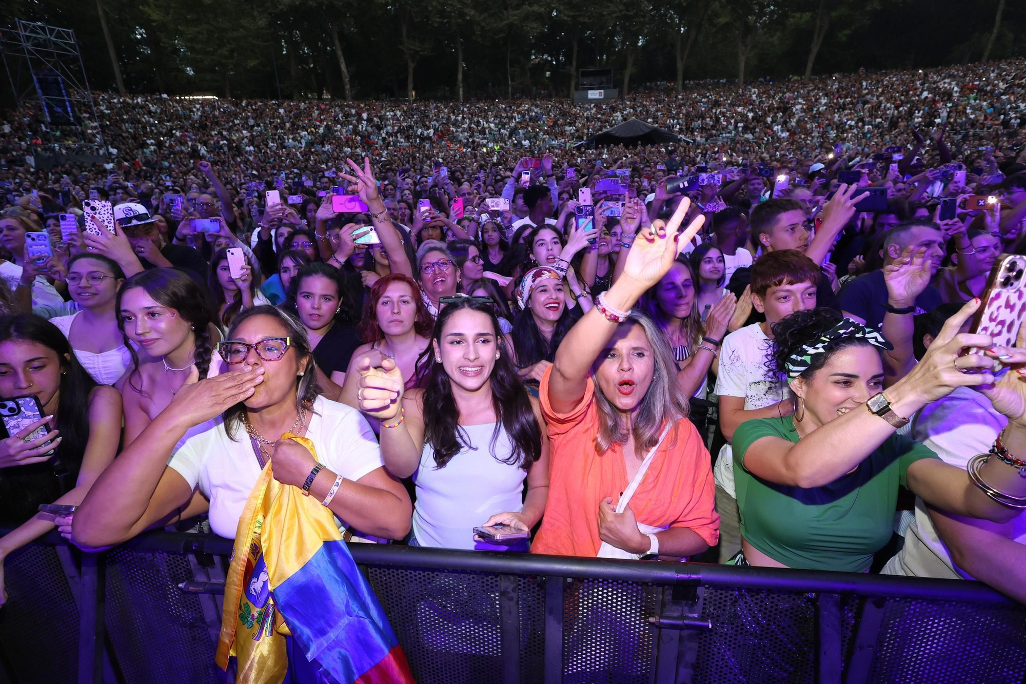«La Gozadera» de Gente de Zona llegó a Castrelos y puso a Vigo a bailar