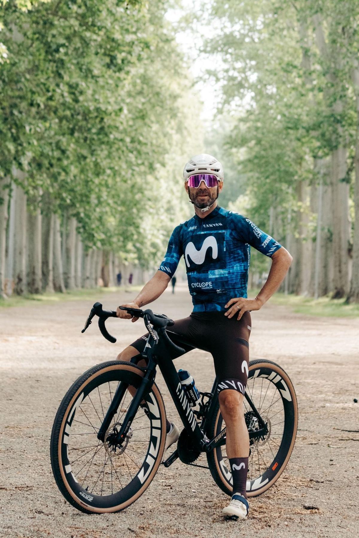 Alejandro Valverde, seleccionador de ciclismo y ciclista de gravel del equipo Movistar.