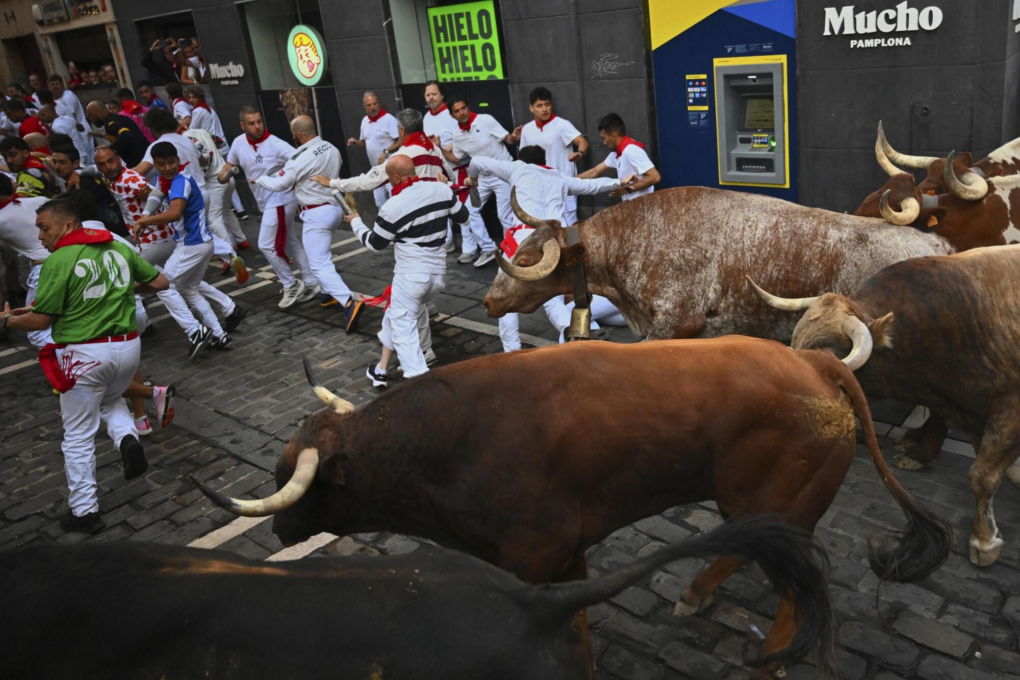 Cuarto encierro de los Sanfermines 2025, en imágenes.