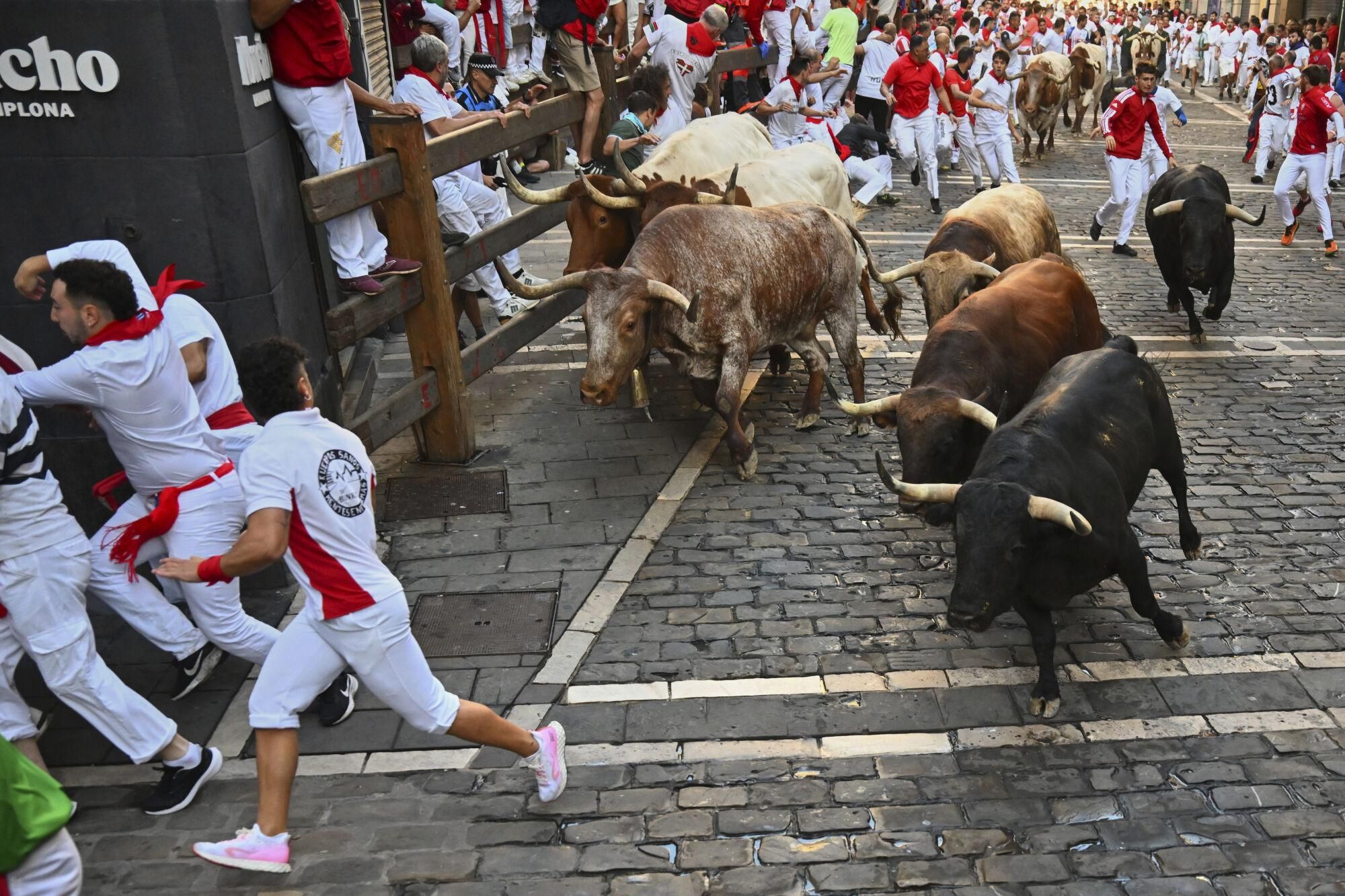 Cuarto encierro de los Sanfermines 2025, en imágenes.