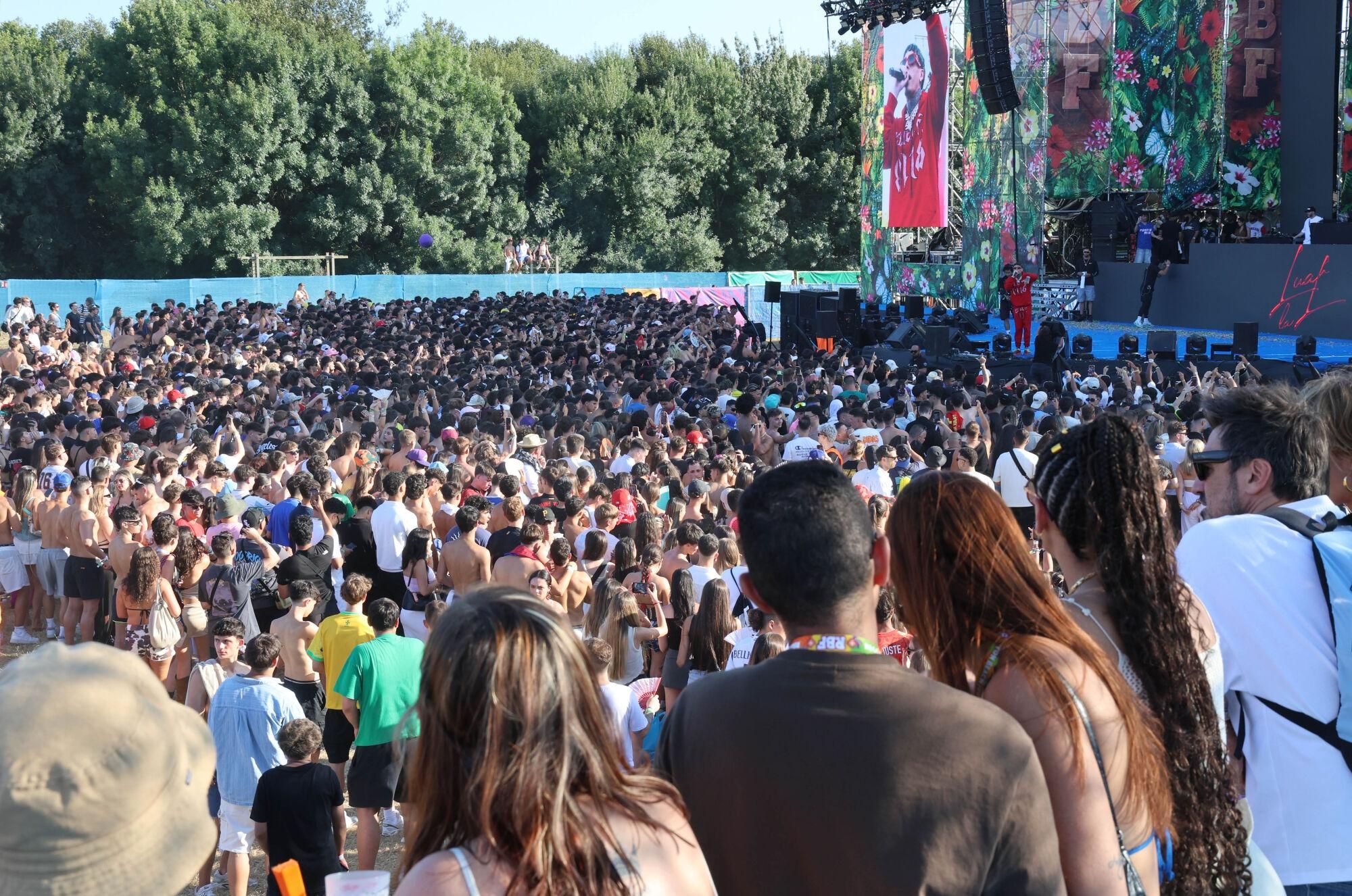 El Reggaeton Beach Festival convirtió Porto do Molle en Puerto Rico