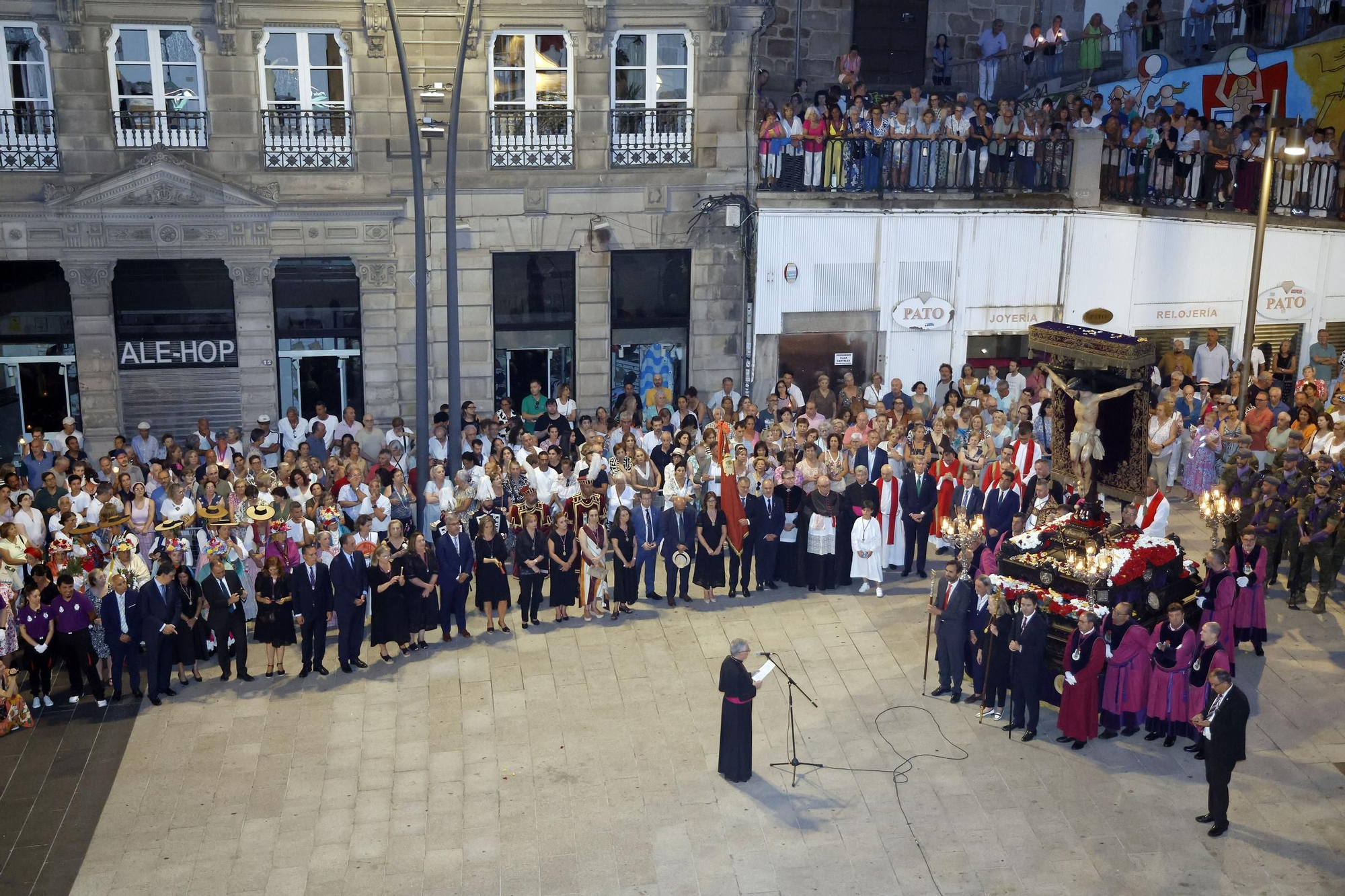 Imágenes de la procesión Cristo de la Victoria y misa solemne