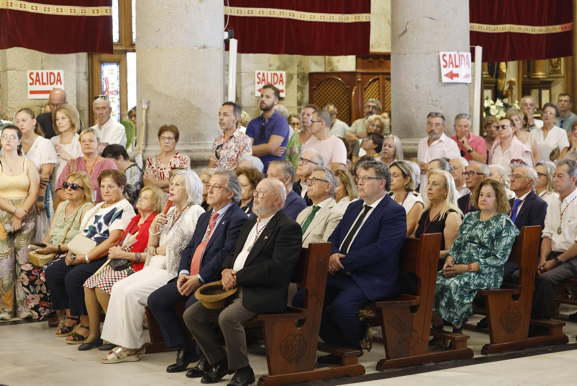 Imágenes de la procesión Cristo de la Victoria y misa solemne