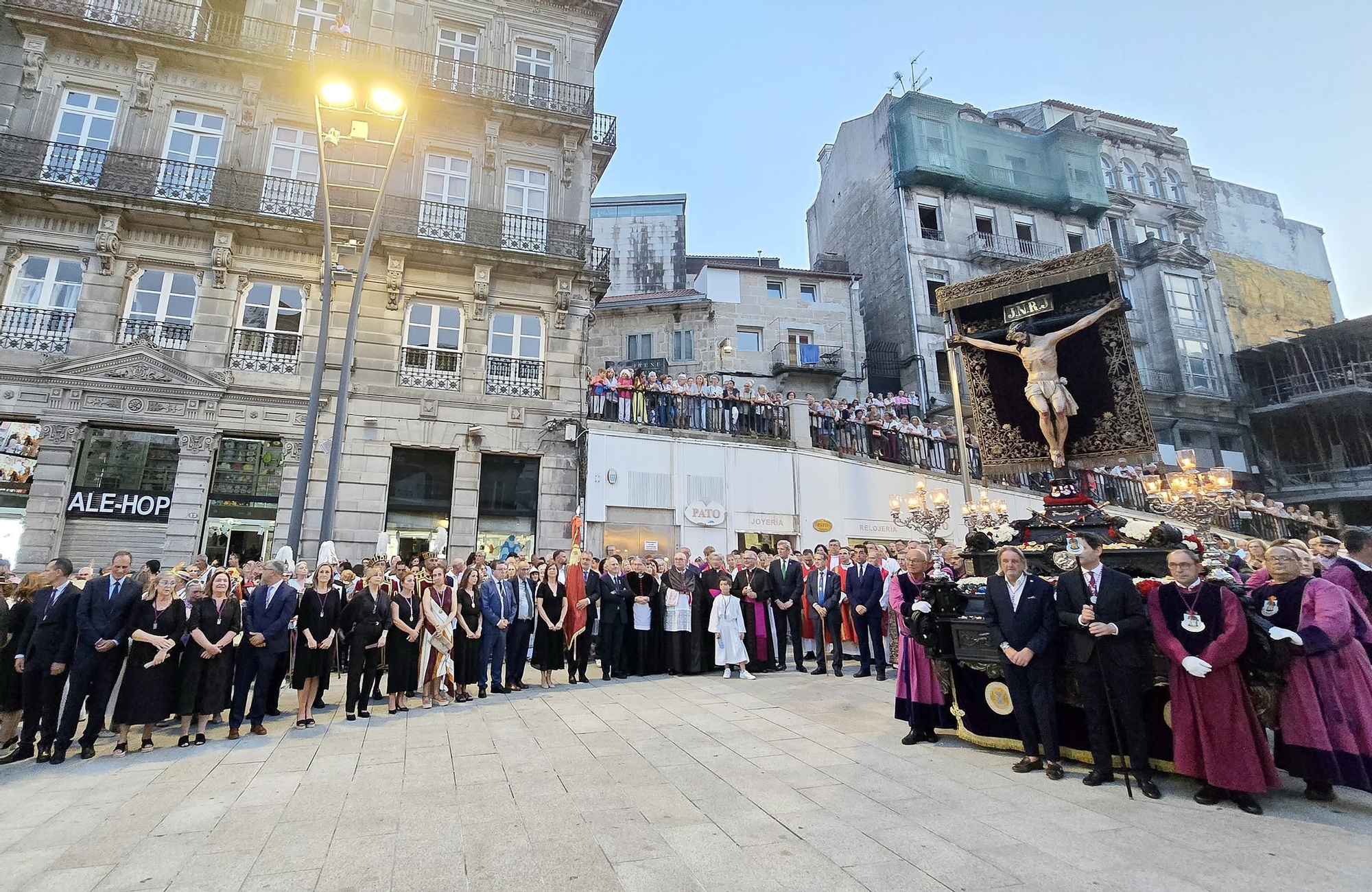 Imágenes de la procesión Cristo de la Victoria y misa solemne