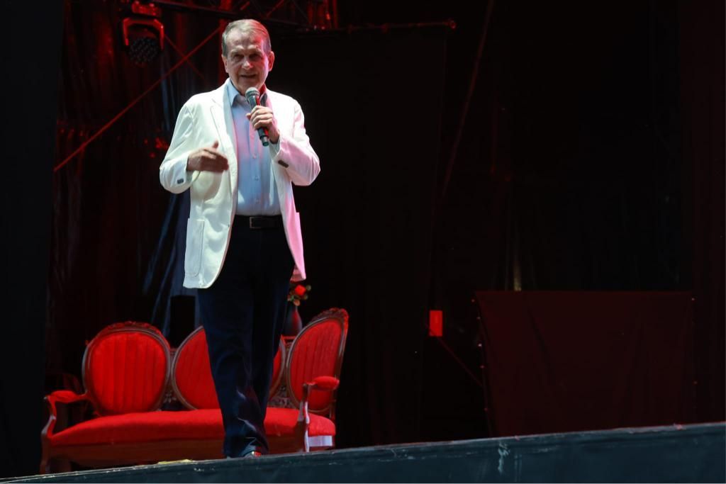 Castrelos también es ópera: 'La Traviata' deslumbra en Vigo